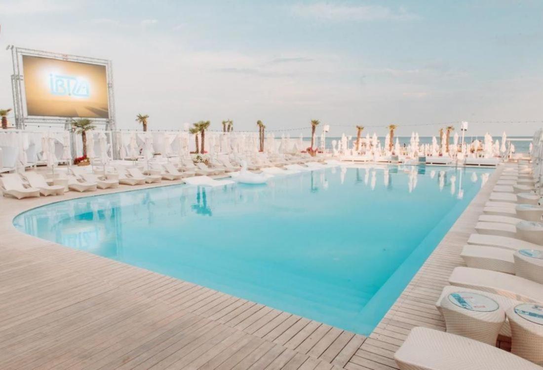 Apartments Arcadia Vip Odessa Ngoại thất bức ảnh